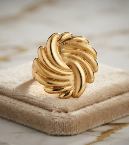 Gold Twisted Swirl Ring