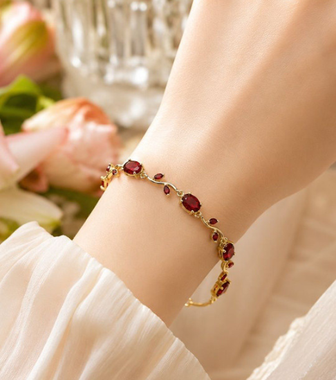 Gold-Plated Crystal Tulip Bracelet